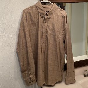 Eddie Bauer wrinkle and stain resistant long sleeve button down mens shirt.